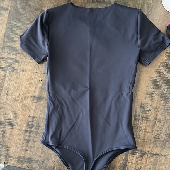 Modern contour bodysuit - Picture 5 of 5
